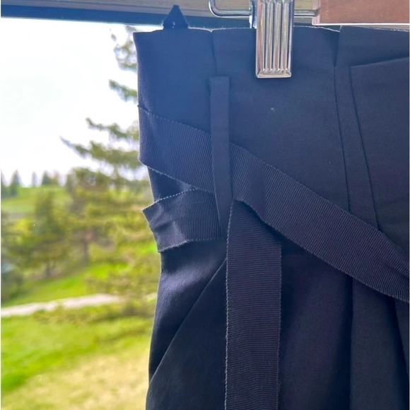 Talula Babaton pleated skirt in navy size 6 side zipper with  ribbon belt preppy - Picture 5 of 5
